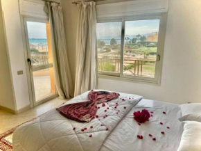 5-BRS Beachfront Standalone villa - Ein bay